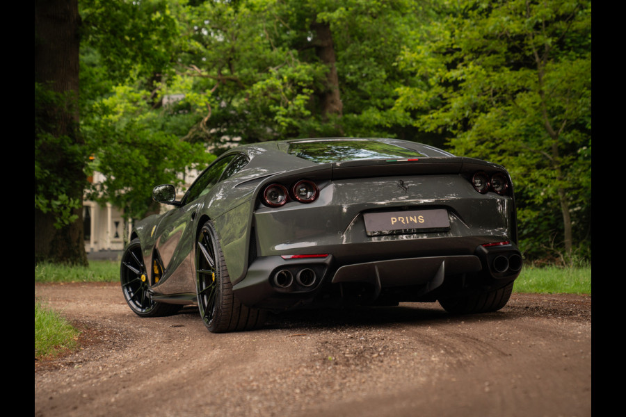 Ferrari 812 Superfast | Lift | Pass. display | Grigio Scuro | Carbon Driver Zone
