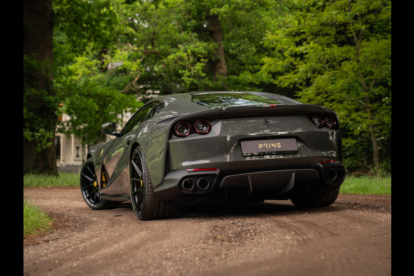 Ferrari 812 Superfast | Lift | Pass. display | Grigio Scuro | Carbon Driver Zone