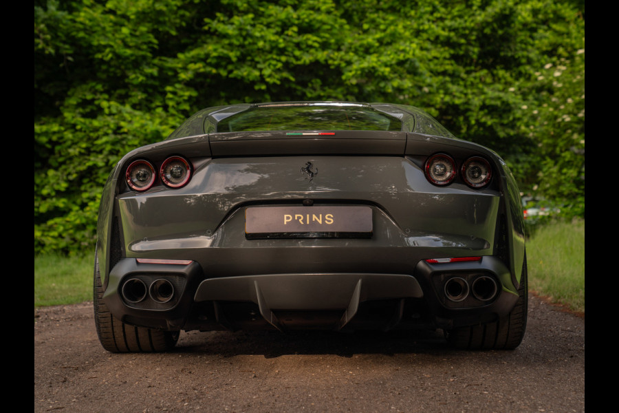 Ferrari 812 Superfast | Lift | Pass. display | Grigio Scuro | Carbon Driver Zone