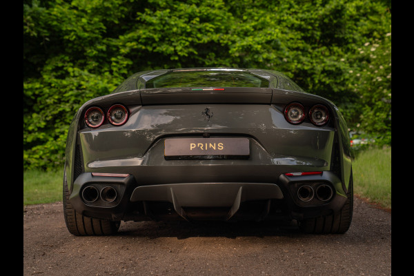 Ferrari 812 Superfast | Lift | Pass. display | Grigio Scuro | Carbon Driver Zone