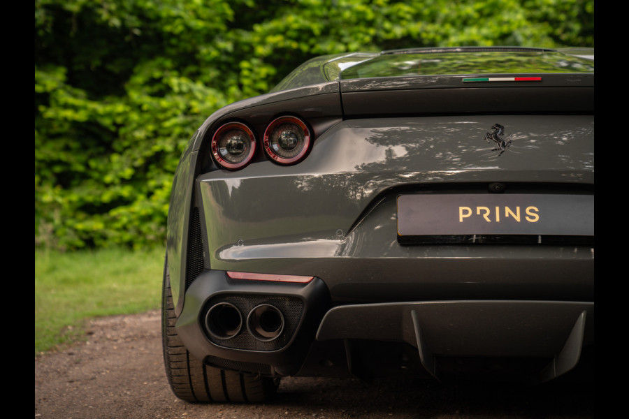 Ferrari 812 Superfast | Lift | Pass. display | Grigio Scuro | Carbon Driver Zone