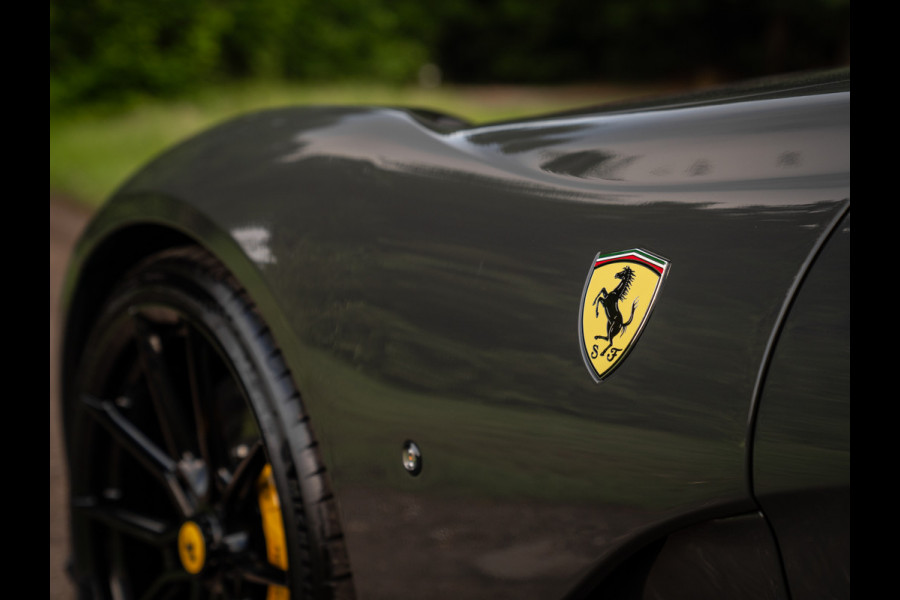 Ferrari 812 Superfast | Lift | Pass. display | Grigio Scuro | Carbon Driver Zone