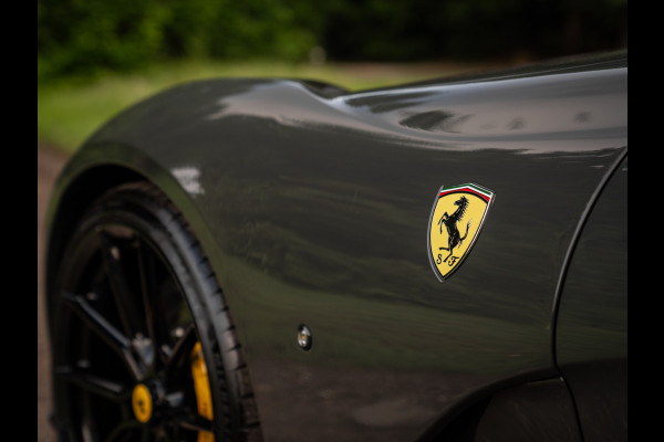 Ferrari 812 Superfast | Lift | Pass. display | Grigio Scuro | Carbon Driver Zone