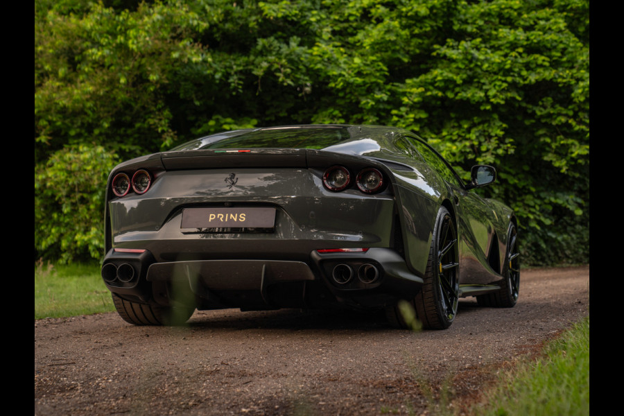 Ferrari 812 Superfast | Lift | Pass. display | Grigio Scuro | Carbon Driver Zone