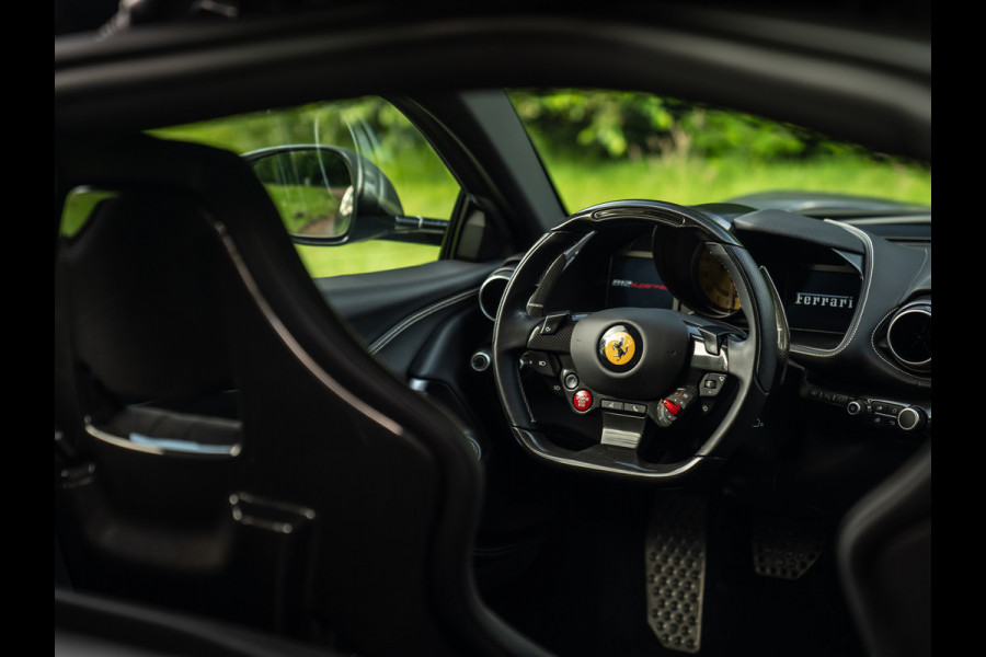Ferrari 812 Superfast | Lift | Pass. display | Grigio Scuro | Carbon Driver Zone