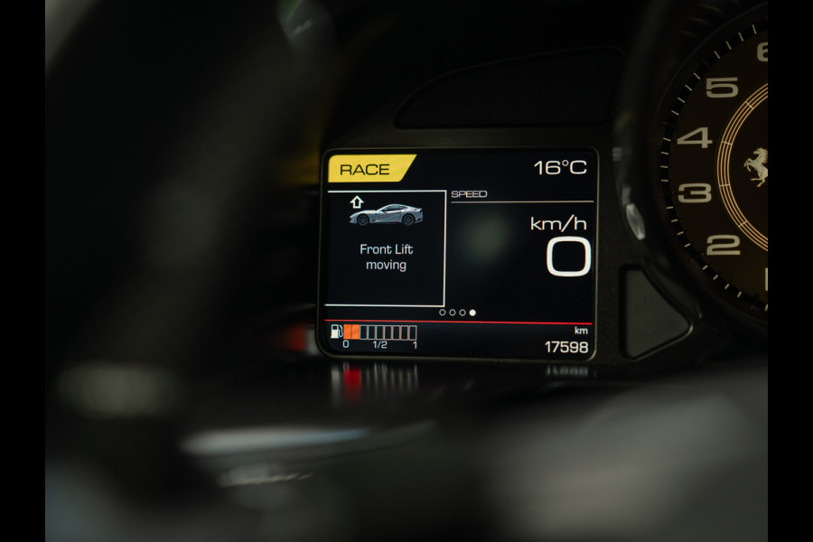 Ferrari 812 Superfast | Lift | Pass. display | Grigio Scuro | Carbon Driver Zone