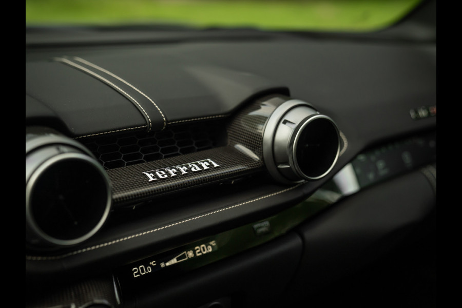 Ferrari 812 Superfast | Lift | Pass. display | Grigio Scuro | Carbon Driver Zone