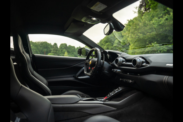 Ferrari 812 Superfast | Lift | Pass. display | Grigio Scuro | Carbon Driver Zone