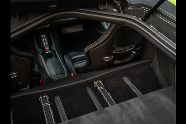 Ferrari 812 Superfast | Lift | Pass. display | Grigio Scuro | Carbon Driver Zone