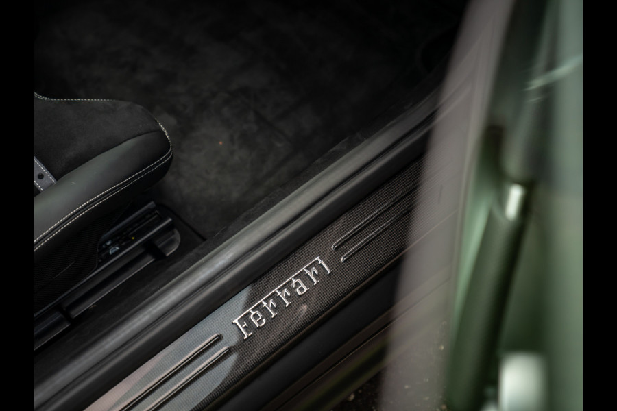 Ferrari 812 Superfast | Lift | Pass. display | Grigio Scuro | Carbon Driver Zone