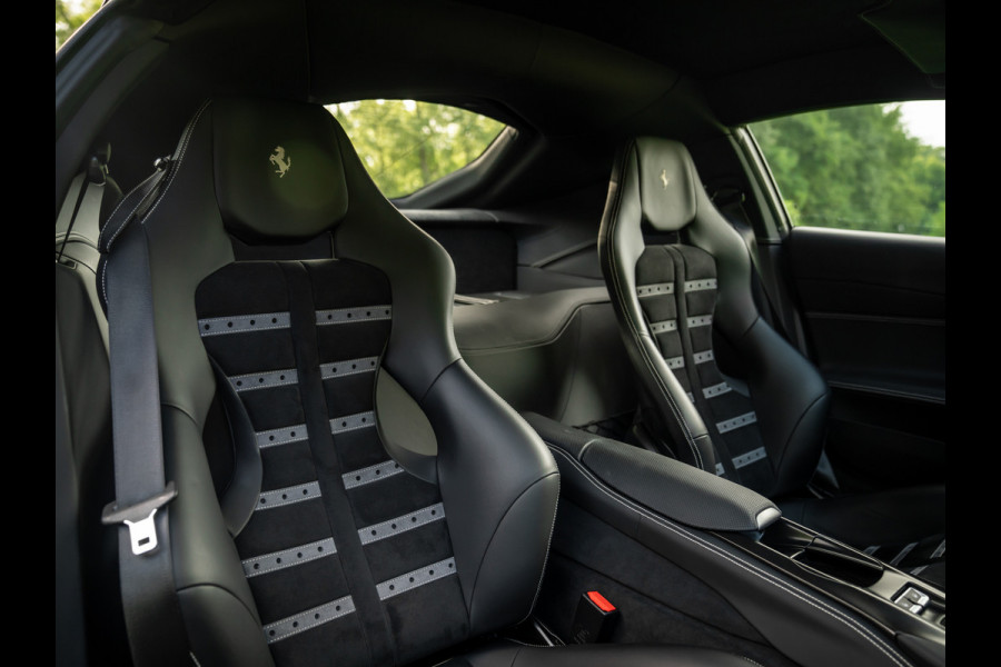 Ferrari 812 Superfast | Lift | Pass. display | Grigio Scuro | Carbon Driver Zone