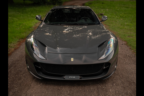 Ferrari 812 Superfast | Lift | Pass. display | Grigio Scuro | Carbon Driver Zone