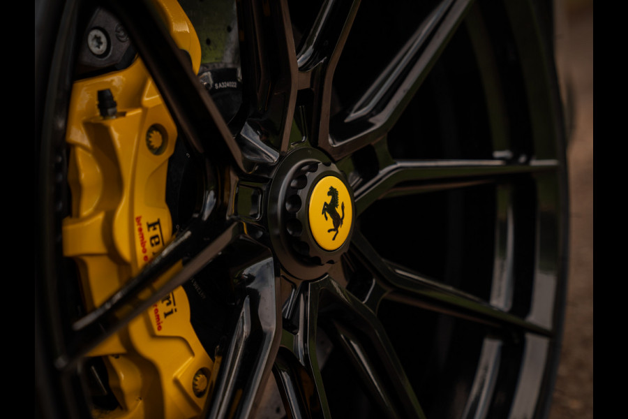 Ferrari 812 Superfast | Lift | Pass. display | Grigio Scuro | Carbon Driver Zone