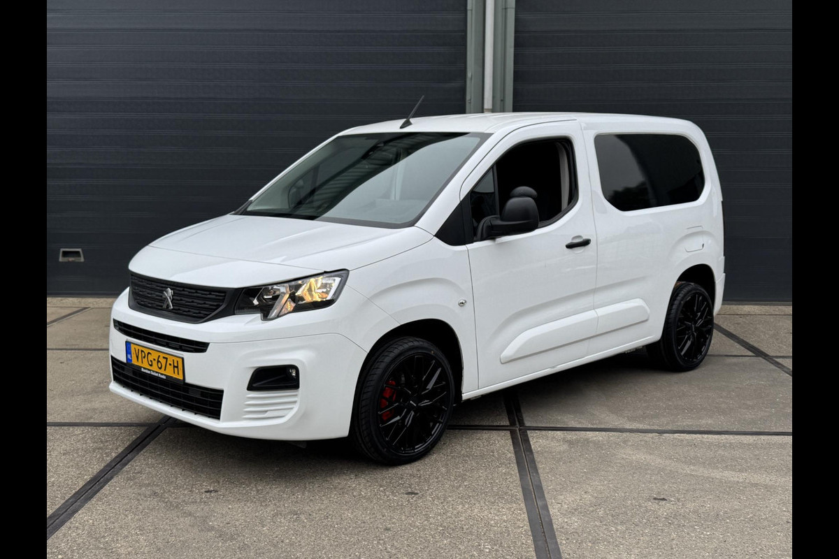 Peugeot Partner 1.5 BlueHDI Premium AIRCO / CRUISE CONTROLE / NAVI / 105 PK / EURO 6 Peugeot Partner 1.5 BlueHDI Premium AIRCO / CRUISE CONTROLE / NAVI / 105 PK / EURO 6