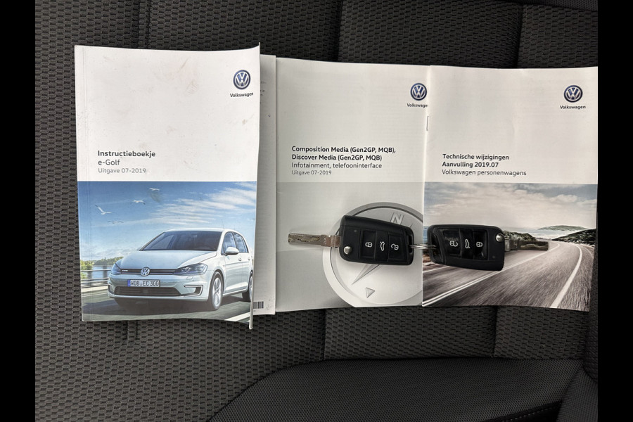 Volkswagen e-Golf E-DITION Aut. *HEAT-PUMP | ADAPTIVE-CRUISE | FULL-LED | DAB+ | NAVI-FULLMAP | CARPLAY | HEATED-COMFORTSEATS | ECC | CCS-FASTLOADER | PARKPILOT | CARPLAY | 17''ALU*
