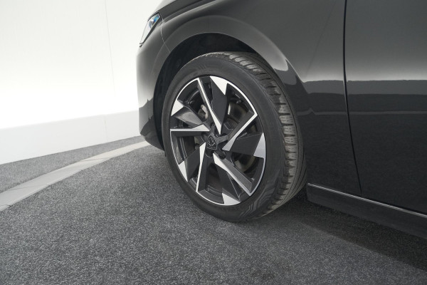 Peugeot 308 PureTech 130 Allure | Camera | Navigatie | Parkeersensoren | Apple CarPlay
