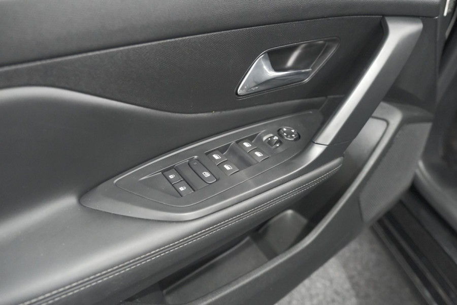 Peugeot 308 PureTech 130 Allure | Camera | Navigatie | Parkeersensoren | Apple CarPlay