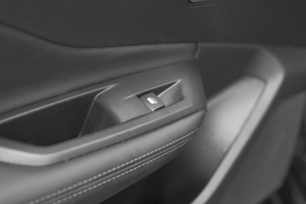 Peugeot 308 PureTech 130 Allure | Camera | Navigatie | Parkeersensoren | Apple CarPlay