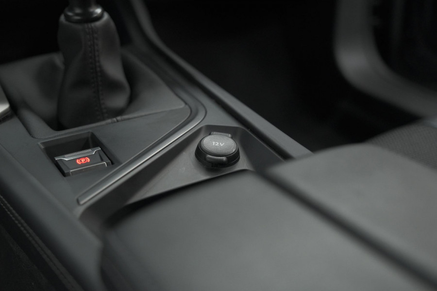 Peugeot 308 PureTech 130 Allure | Camera | Navigatie | Parkeersensoren | Apple CarPlay