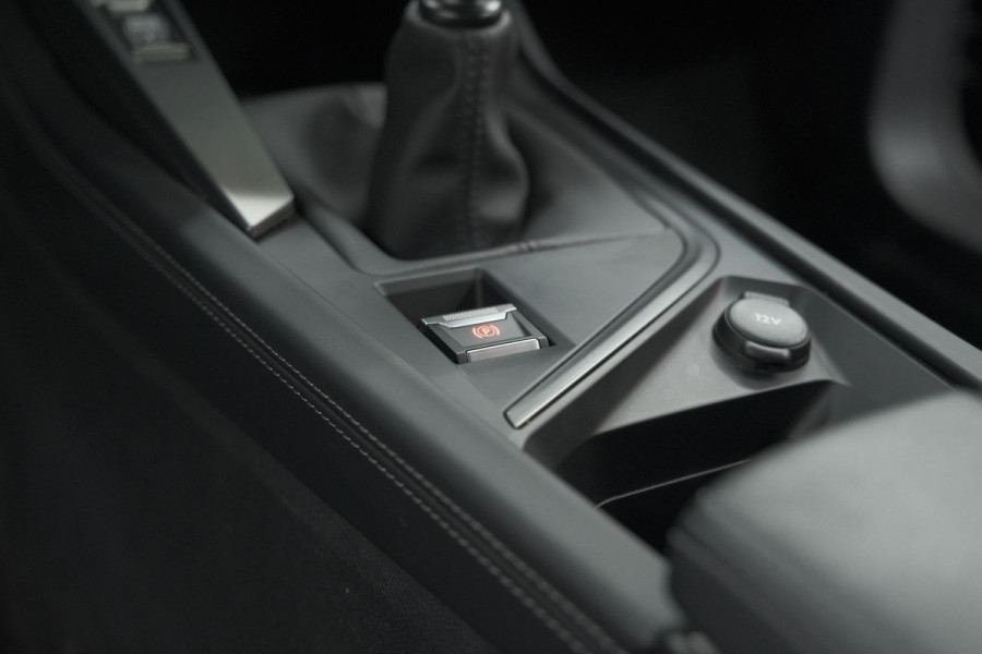 Peugeot 308 PureTech 130 Allure | Camera | Navigatie | Parkeersensoren | Apple CarPlay