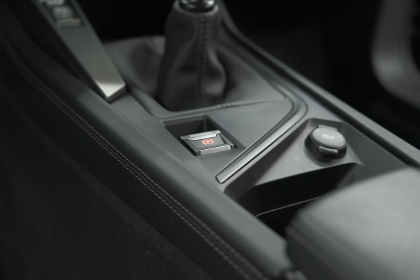 Peugeot 308 PureTech 130 Allure | Camera | Navigatie | Parkeersensoren | Apple CarPlay