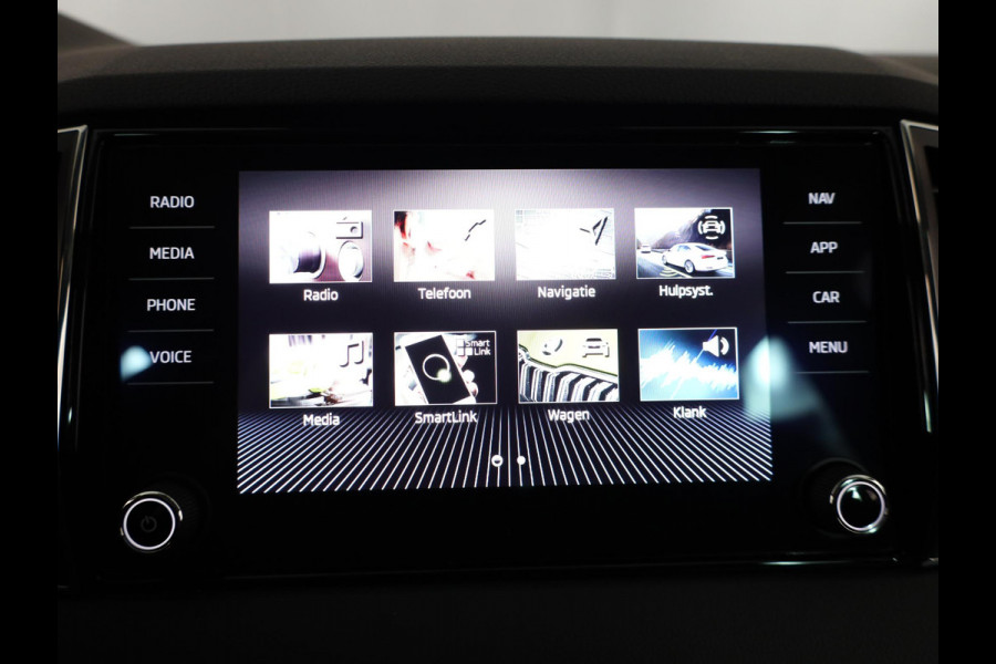 Škoda Karoq 1.0 TSI Business Edition 110 pk | Verlengde garantie | Navigatie | Parkeersensoren | Achteruitrijcamera | Autom. airco |