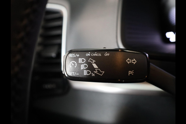 Škoda Karoq 1.0 TSI Business Edition 110 pk | Verlengde garantie | Navigatie | Parkeersensoren | Achteruitrijcamera | Autom. airco |