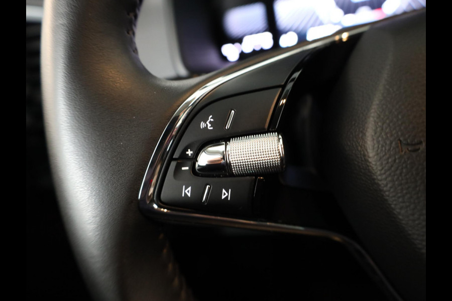 Škoda Karoq 1.0 TSI Business Edition 110 pk | Verlengde garantie | Navigatie | Parkeersensoren | Achteruitrijcamera | Autom. airco |