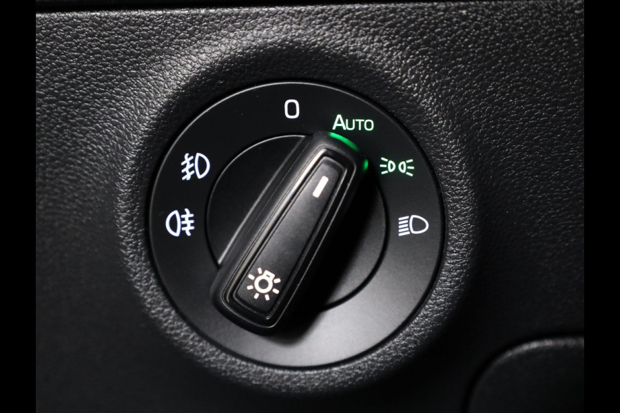 Škoda Karoq 1.0 TSI Business Edition 110 pk | Verlengde garantie | Navigatie | Parkeersensoren | Achteruitrijcamera | Autom. airco |