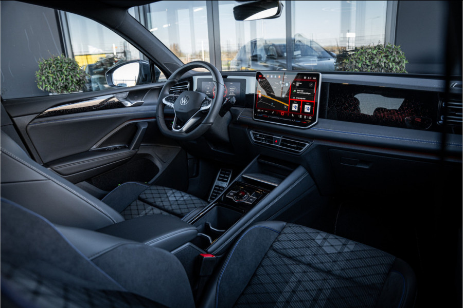 Volkswagen Tiguan 1.5 eTSI R-Line Edition - R Line | Elek. Trekhaak | ACC | Massage | Stuurwiel verwarmd