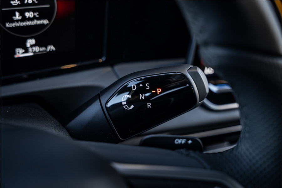 Volkswagen Tiguan 1.5 eTSI R-Line Edition - R Line | Elek. Trekhaak | ACC | Massage | Stuurwiel verwarmd