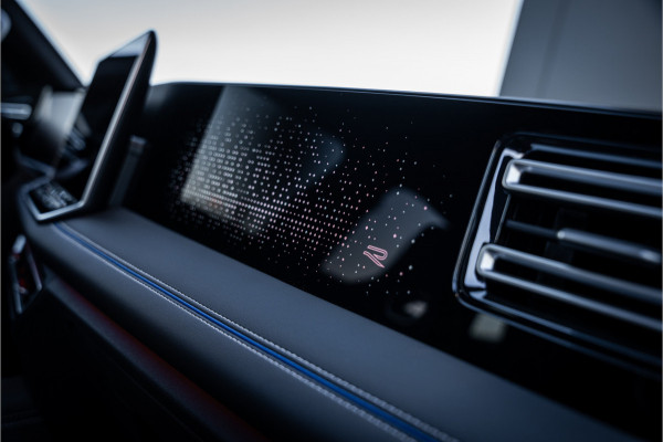 Volkswagen Tiguan 1.5 eTSI R-Line Edition - R Line | Elek. Trekhaak | ACC | Massage | Stuurwiel verwarmd