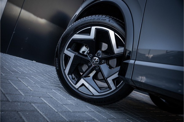 Volkswagen Tiguan 1.5 eTSI R-Line Edition - R Line | Elek. Trekhaak | ACC | Massage | Stuurwiel verwarmd