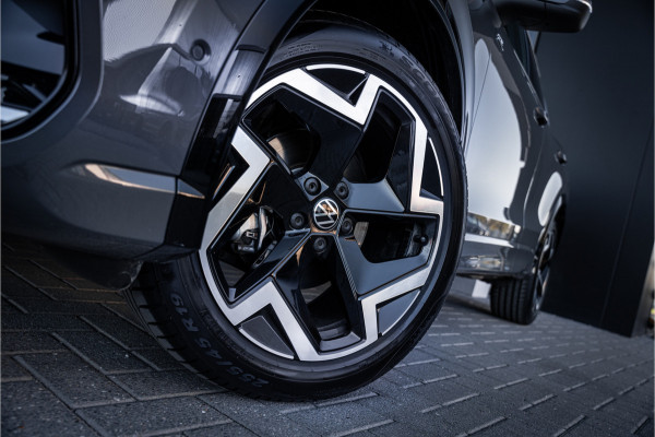 Volkswagen Tiguan 1.5 eTSI R-Line Edition - R Line | Elek. Trekhaak | ACC | Massage | Stuurwiel verwarmd