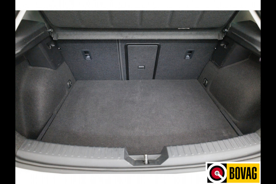 Seat Leon FR 1.4 TSI eHybrid PHEV FR Business Intense 204 PK | Stuurverwarming | Travel assist | Achteruirijcamera PDC V+A , Sfeerverlichting, Navigatie, Digi dashboard, App-connect