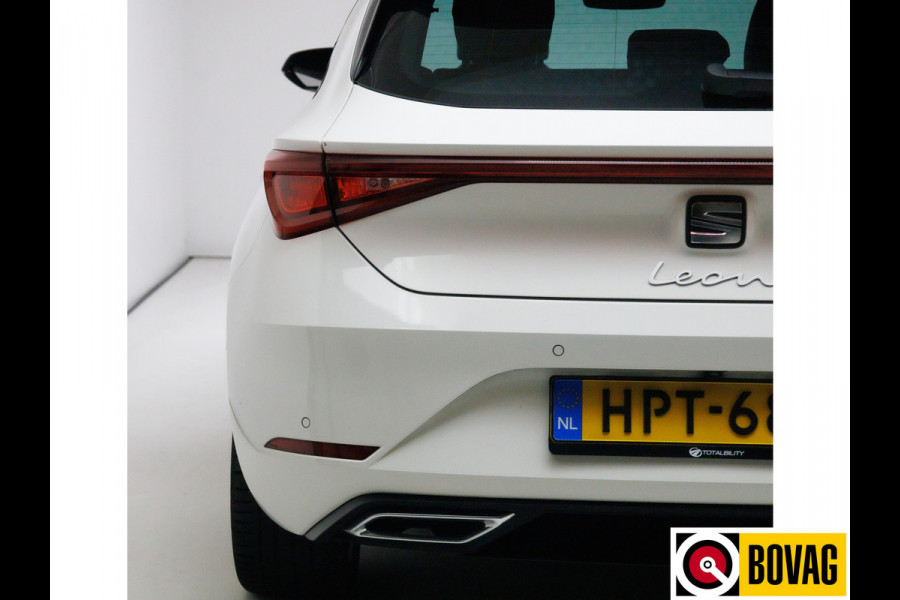 Seat Leon FR 1.4 TSI eHybrid PHEV FR Business Intense 204 PK | Stuurverwarming | Travel assist | Achteruirijcamera PDC V+A , Sfeerverlichting, Navigatie, Digi dashboard, App-connect