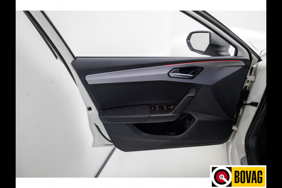 Seat Leon FR 1.4 TSI eHybrid PHEV FR Business Intense 204 PK | Stuurverwarming | Travel assist | Achteruirijcamera PDC V+A , Sfeerverlichting, Navigatie, Digi dashboard, App-connect