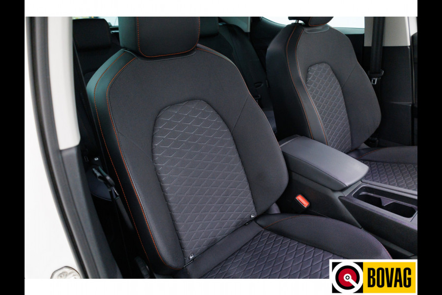 Seat Leon FR 1.4 TSI eHybrid PHEV FR Business Intense 204 PK | Stuurverwarming | Travel assist | Achteruirijcamera PDC V+A , Sfeerverlichting, Navigatie, Digi dashboard, App-connect