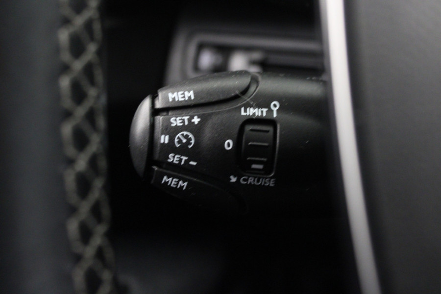 Peugeot 3008 1.2 PureTech Active |Navi|Carplay|Db riem v.v.|