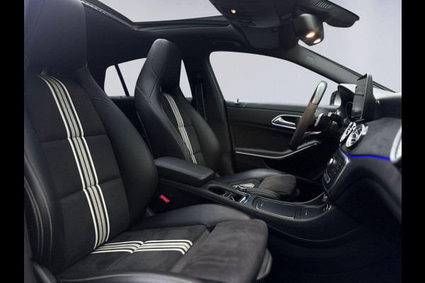 Mercedes-Benz CLA-Klasse Shooting Brake 180 AUTOMAAT AMG styling, panoramadak, sfeerverlichting, trekhaak , NL auto met nap