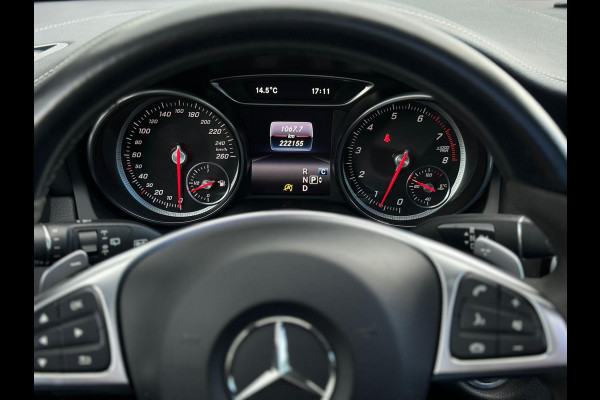 Mercedes-Benz CLA-Klasse Shooting Brake 180 AUTOMAAT AMG styling, panoramadak, sfeerverlichting, trekhaak , NL auto met nap