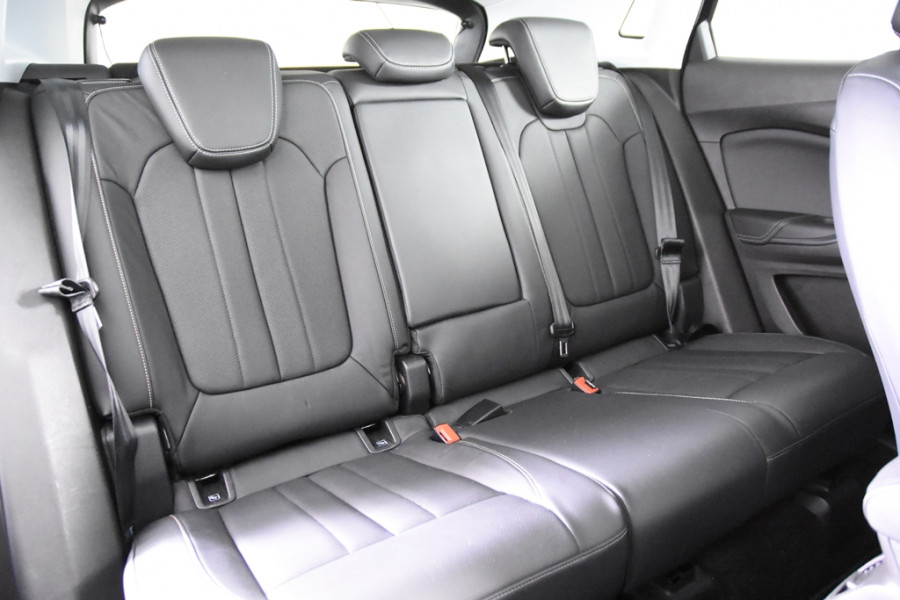 Opel Grandland X Innovation *1ste Eigenaar*Leer*Navigatie*Memory*
