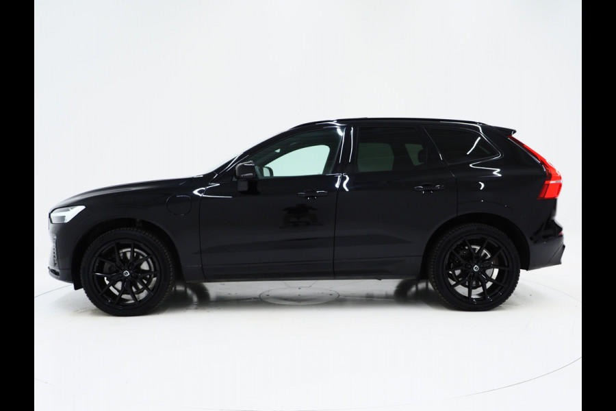 Volvo XC60 2.0 T8 Recharge AWD R-Design Dark | Panoramadak | Pilot Assist | Keyless | Camera | Memory | Carplay