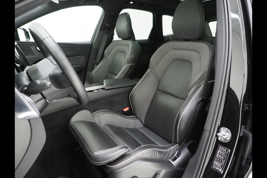 Volvo XC60 2.0 T8 Recharge AWD R-Design Dark | Panoramadak | Pilot Assist | Keyless | Camera | Memory | Carplay