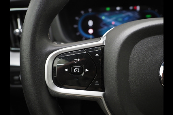 Volvo XC60 2.0 T8 Recharge AWD R-Design Dark | Panoramadak | Pilot Assist | Keyless | Camera | Memory | Carplay