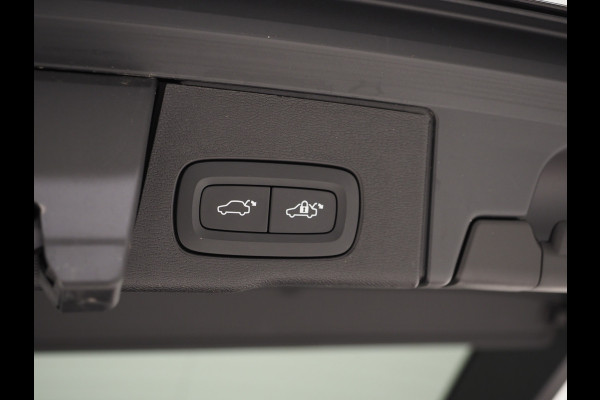 Volvo XC60 2.0 T8 Recharge AWD R-Design Dark | Panoramadak | Pilot Assist | Keyless | Camera | Memory | Carplay