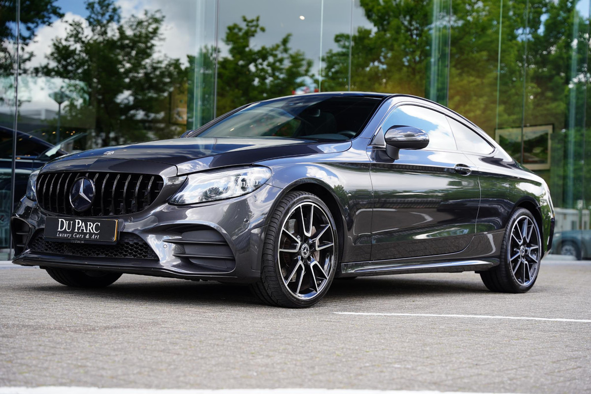 Mercedes-Benz C-Klasse 300 Coupe 259 Pk AMG-Optiek Panorama Dak