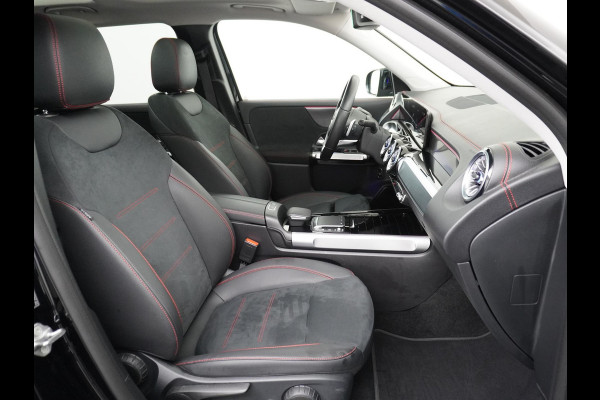 Mercedes-Benz EQB 300 4MATIC AMG Line 67 kWh CAMERA | PANO | RIJKLAARPRIJS INCL. 12 MND. BOVAGGARANTIE