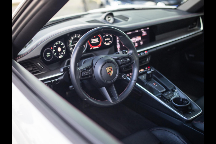 Porsche 911 Cabrio 3.8 Turbo S | Lift | Keramisch | PDCC | Matrix | 360° Camera