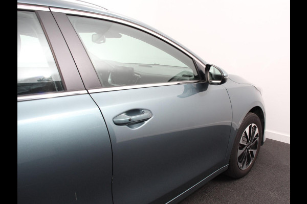 Kia Ceed Sportswagon 1.6 GDI PHEV DynamicLine Climate control Achteruitrijd camera Cruise control Parkeersensoren LED Lane assist Apple Carplay/ Android auto
